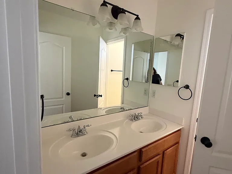 17259 W Smokey Dr — Photo 2