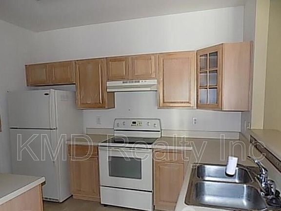5th image of 9968 Hyde Glen Ct