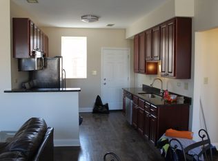 933 E Marquette Rd, Chicago, IL 60637