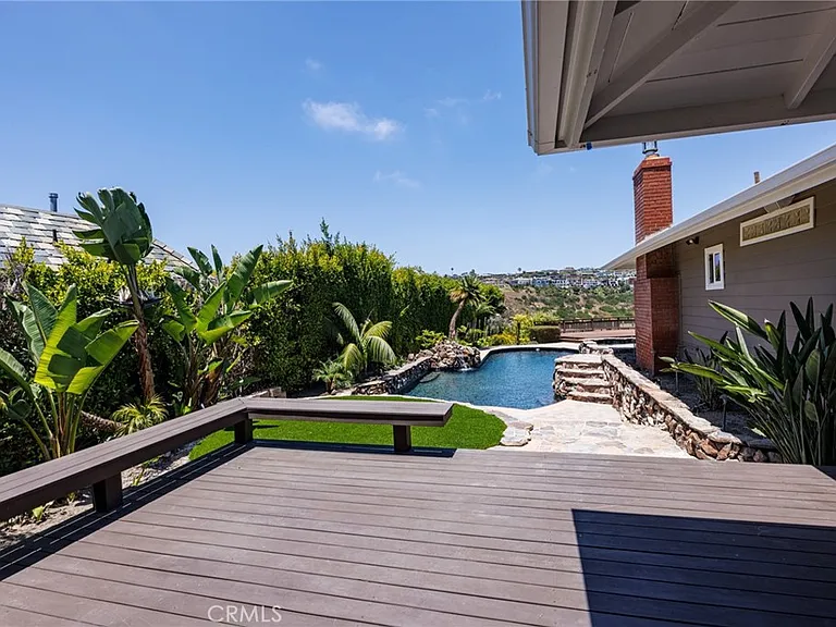 1840 Temple Hills Dr — Photo 61