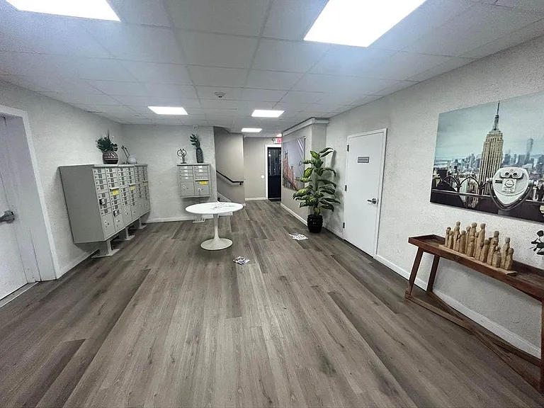 169 16th Ave #301 — Photo 2