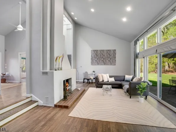 287 Taylor Rd S, Millburn Twp., NJ 07078