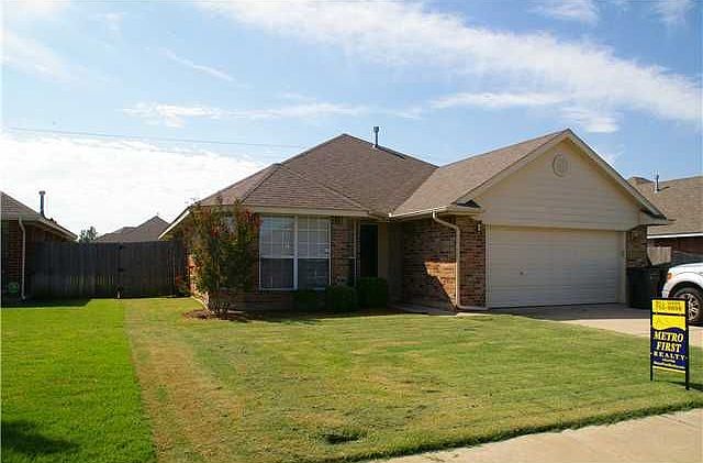 Home for Sale in Edmond, Oklahoma $145,900