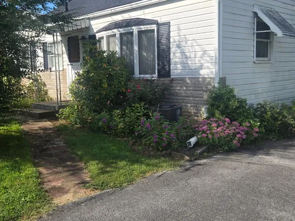 1245 Crescent Rd, Hagerstown, MD 21742