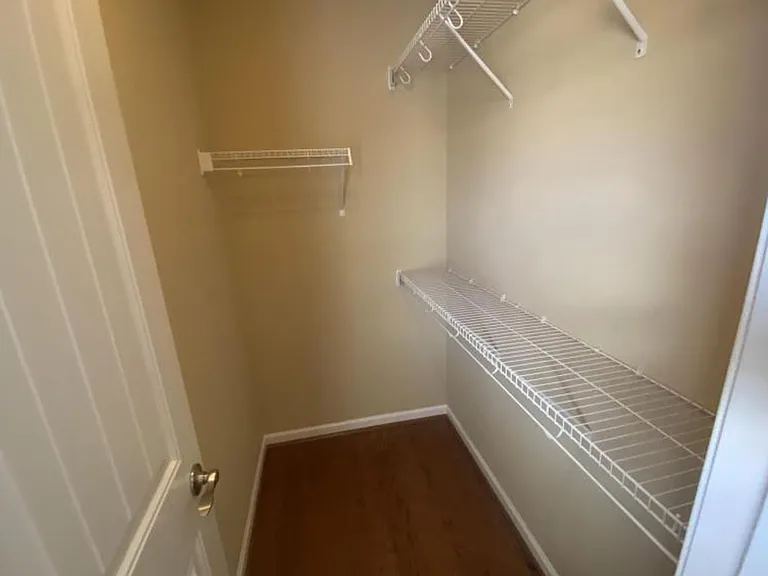 204 Capital St — Photo 13