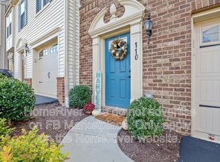 110 Arbor Trail Dr, Mc Kees Rocks, PA 15136