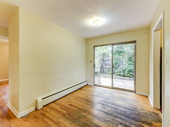 449 Harvard Lane Dining Area