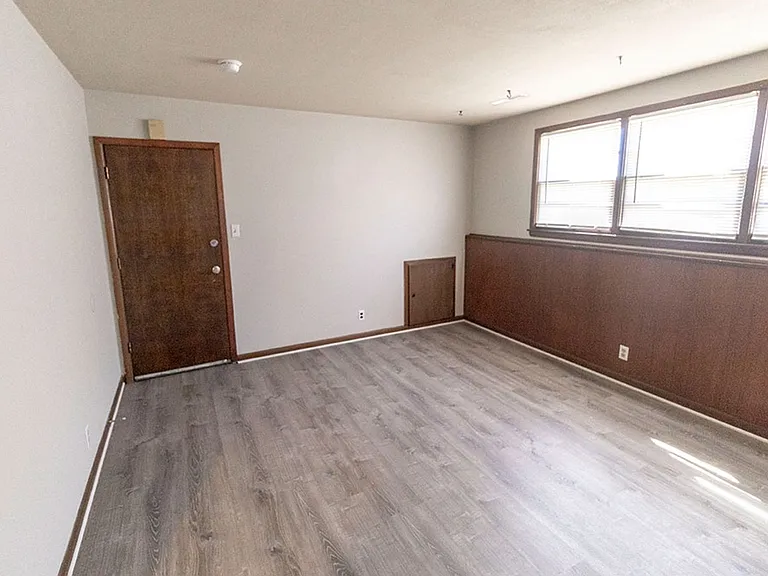 1804 Sylvan Ln — Photo 24