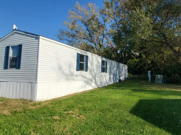15642 Lewis Rd #10, Dubuque, IA 52002