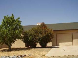 17044 E Roadrunner Rd APT A, Mayer, AZ 86333