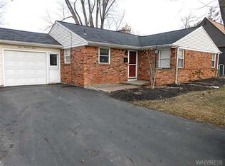 307 Smallwood Dr, Amherst, NY 14226