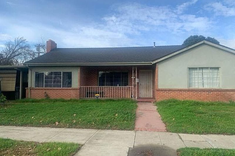 1st image of 1923 N Commerce St