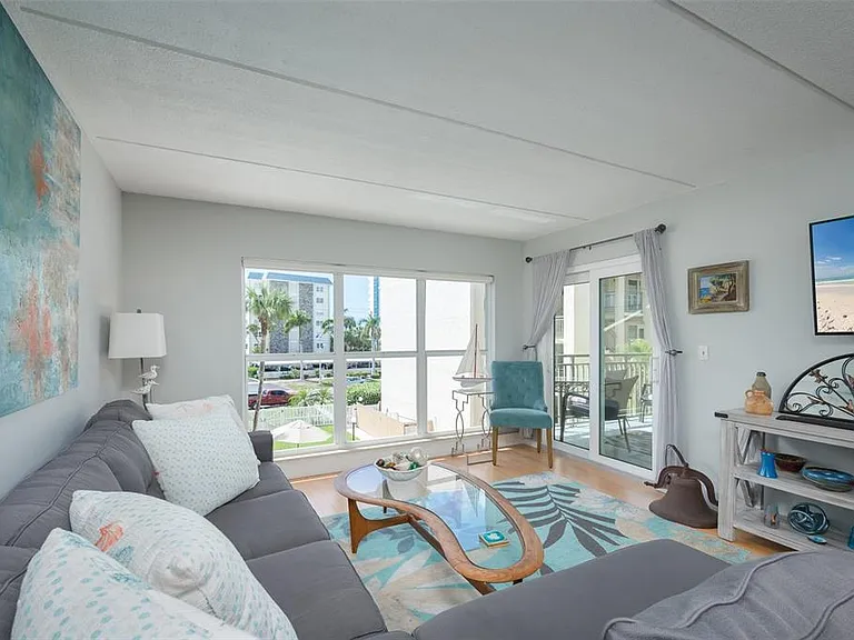 845 Benjamin Franklin Dr #302 — Photo 6
