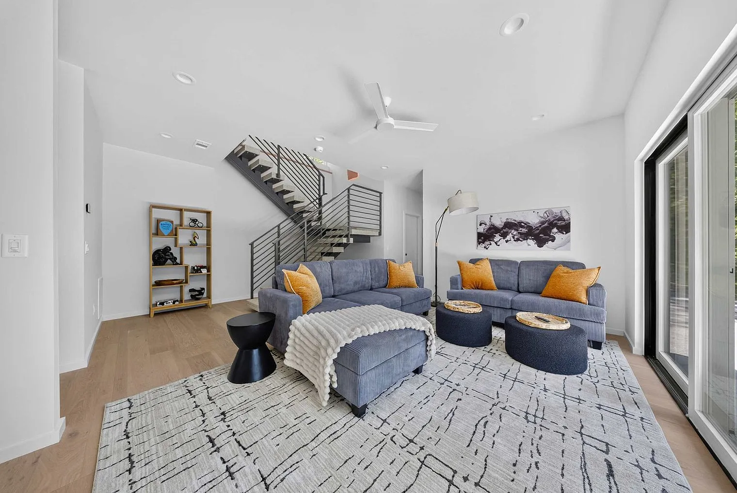 4 bed, 4.0 bath, $7,209 — Photo 4