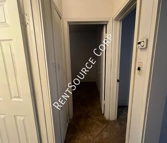 411 S 1st Ave #B — Photo 7