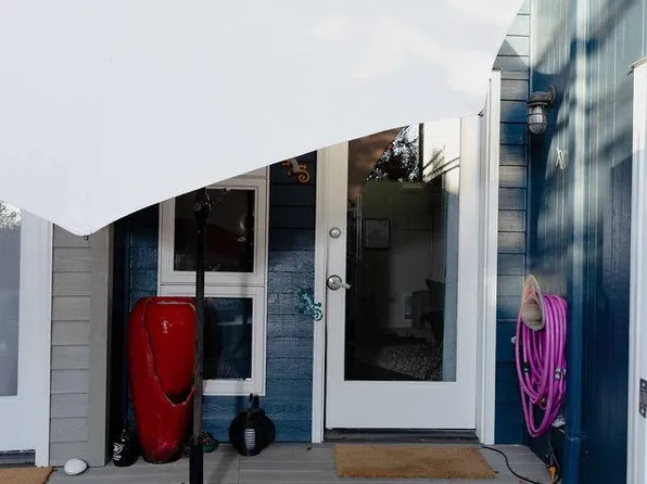 (undisclosed Address), Seattle, WA 98136