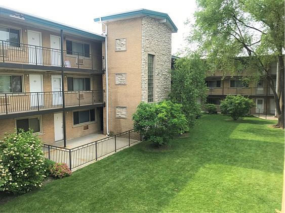 5th image of 1829 N 19th Ave #37