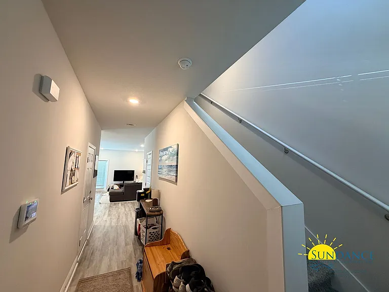 1015 McLaren Cir — Photo 10