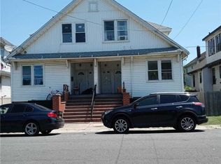 6 Beach 32nd St, Far Rockaway, NY 11691