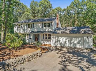17 W Ridge Dr, Sharon, MA 02067