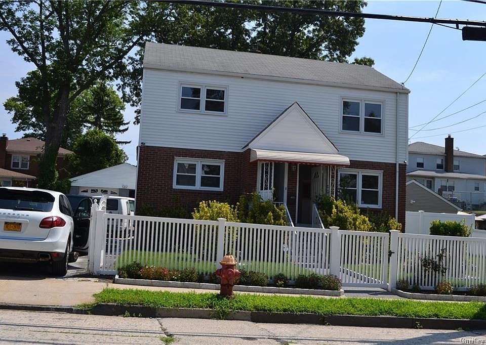 1st image of 22 Rossiter Ave Unit 1