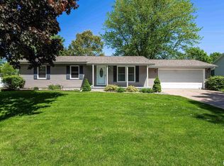 53 Douglas Dr, Coal Valley, IL 61240