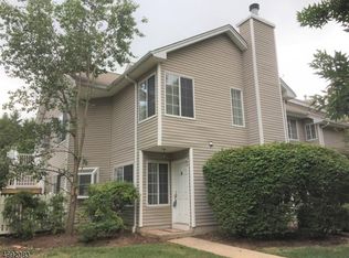 62 Encampment Dr, Bedminster, NJ