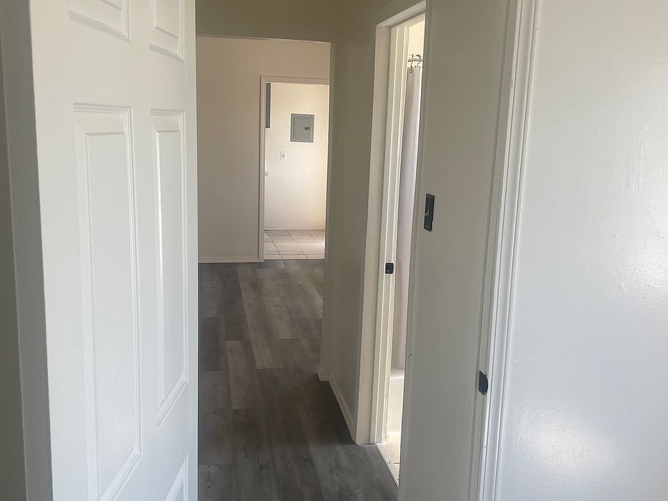 1st image of 755 S Boyle Ave #15