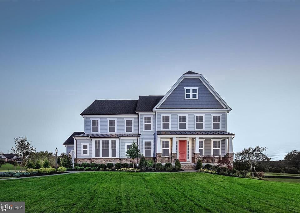 1st image of 4 Cloverland Ln
