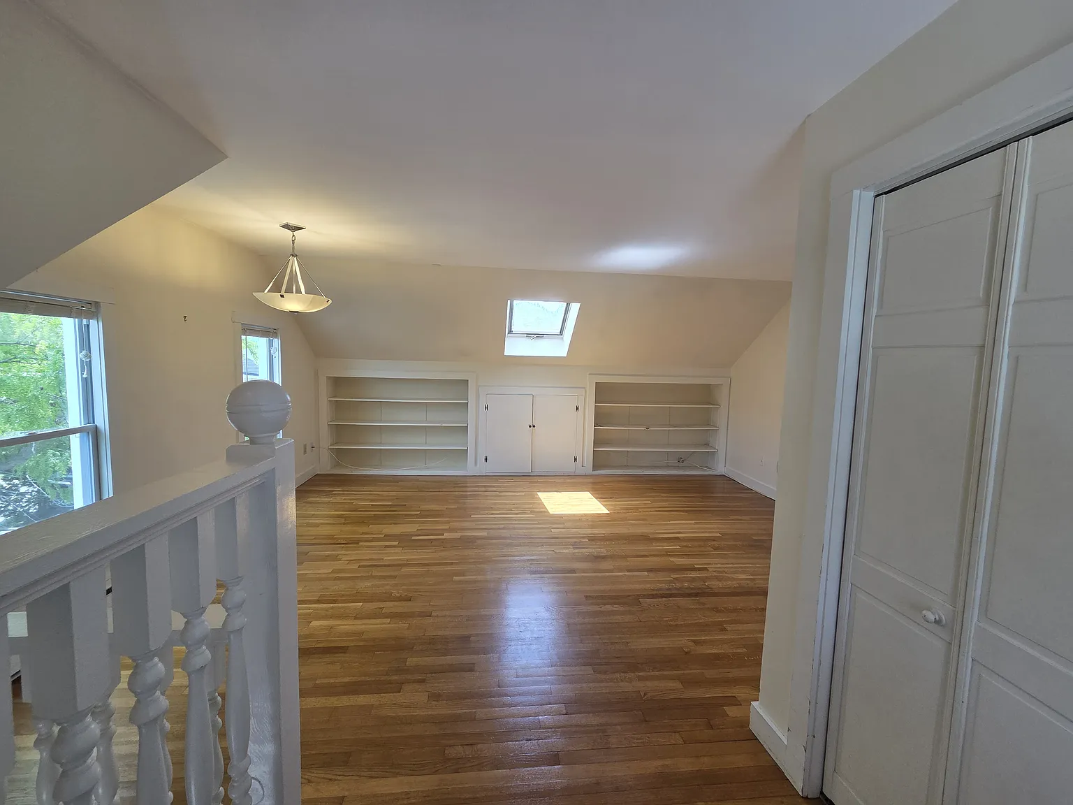 1 bed, 850 sqft, $2,050 — Photo 2
