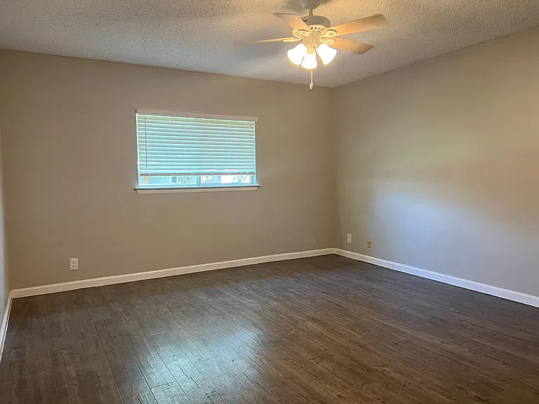 8227 Club Meadow Dr — Photo 18
