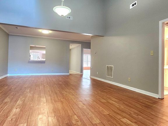 2nd image of 6910 Bluefield Dr