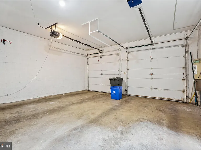 6 Goldleaf Ct — Photo 28