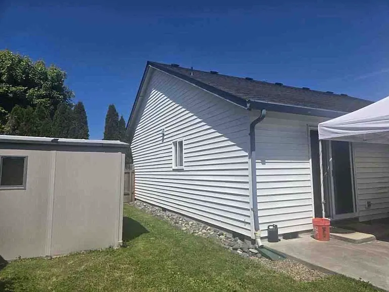 16321 NE 78th Way — Photo 3