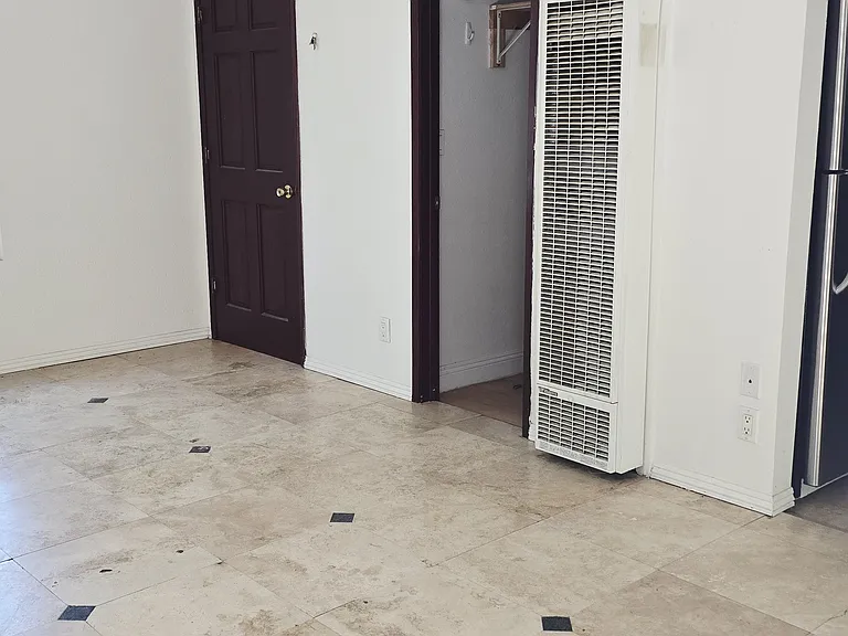 2230 E Ocean Blvd #4 — Photo 3