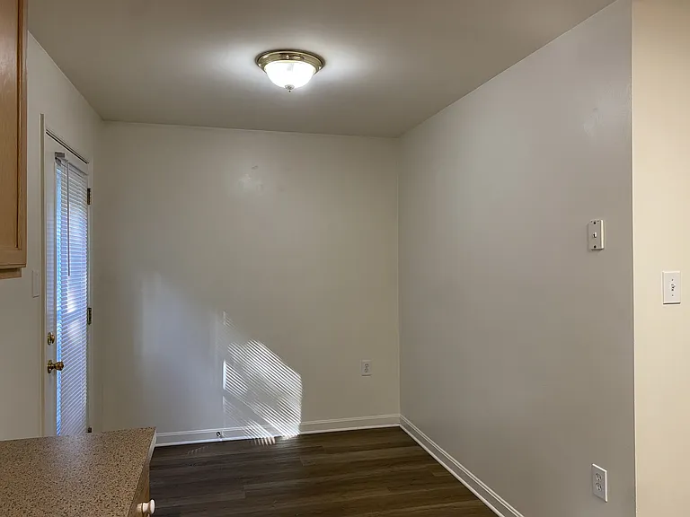 63 Mabel Ln — Photo 6