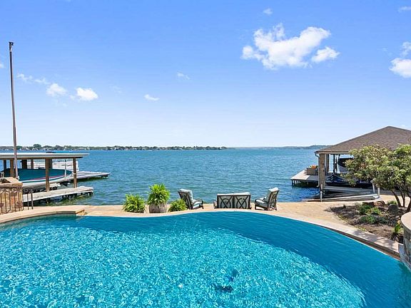 2nd image of 322 Beach Dr