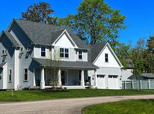 19 Abbey Rd, South Kingstown, RI 02879