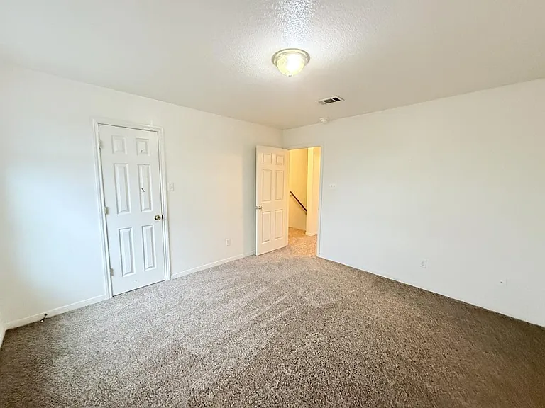705 S Amy Ln #B — Photo 16