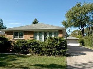 1109 Stoneham St, Bensenville, IL 60106