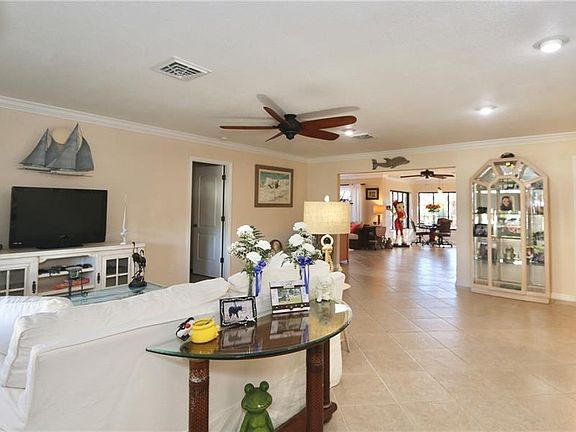 5th image of 565 Denburn Ct