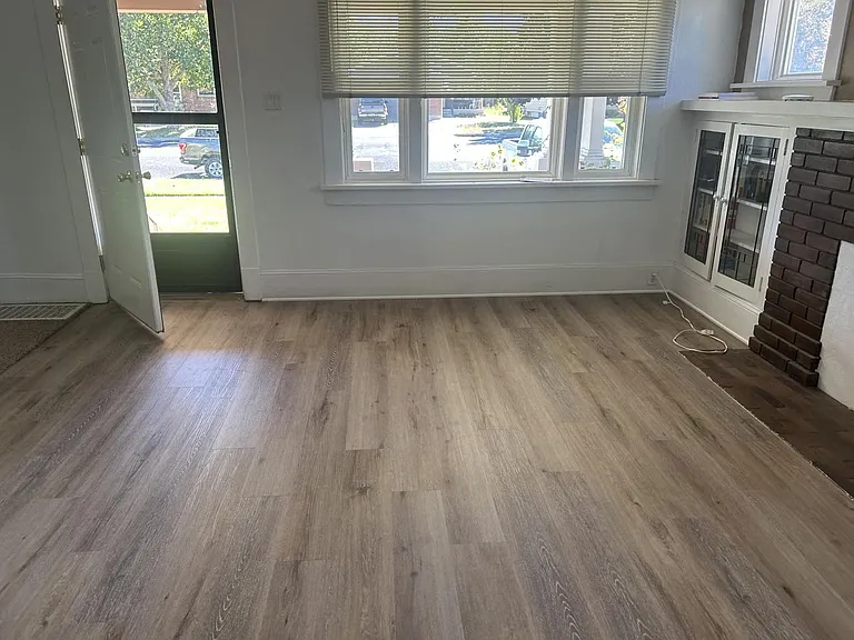 227 N 400 E — Photo 11