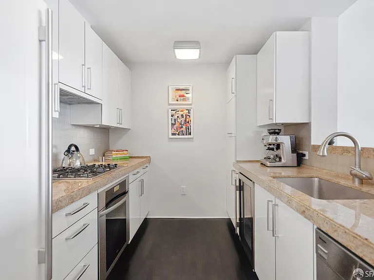 188 Minna St #26C — Photo 10
