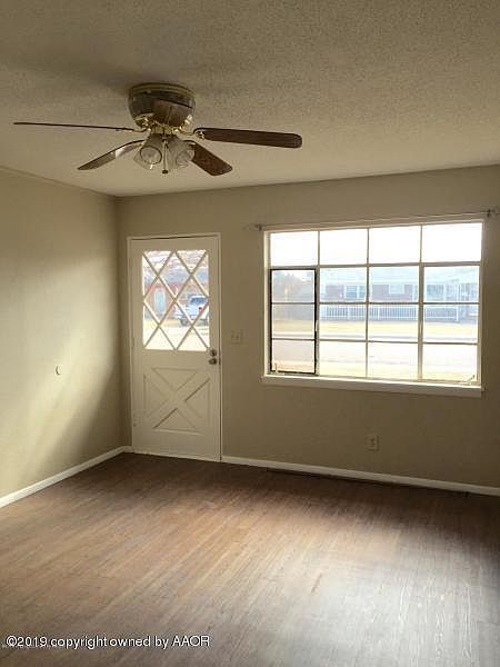 1st image of 6008 Lilac Ln