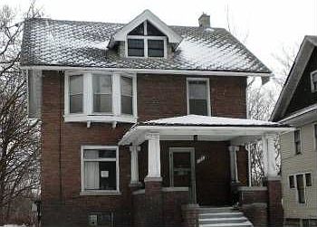 1st image of 194 University Dr