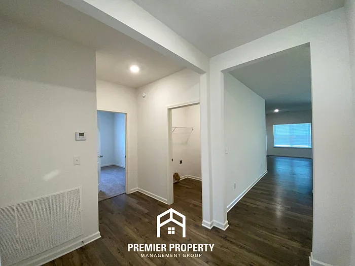 Building Photo - 5086 Shellback Dr