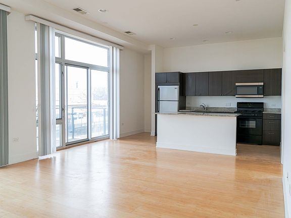 3rd image of 4730 N Kimball Ave APT 201