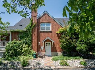 324 King St E #B, Hamilton, ON L8G 1M3