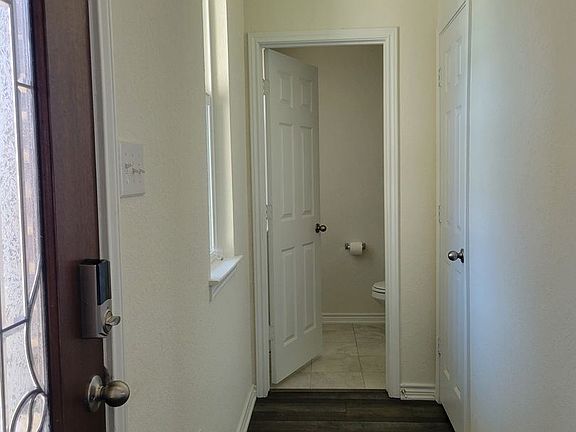 4th image of 412 Lone Falls Dr