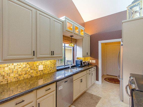 4th image of 126 Sand Pine Dr